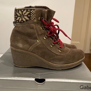 Gabor Wedge Bootie - size 9